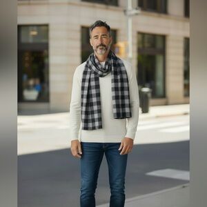 NWT The Vermont Flannel Co. Black and Gray Buffalo Plaid Scarf